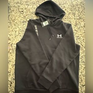 NWT Under Armour large black fleece hoodie